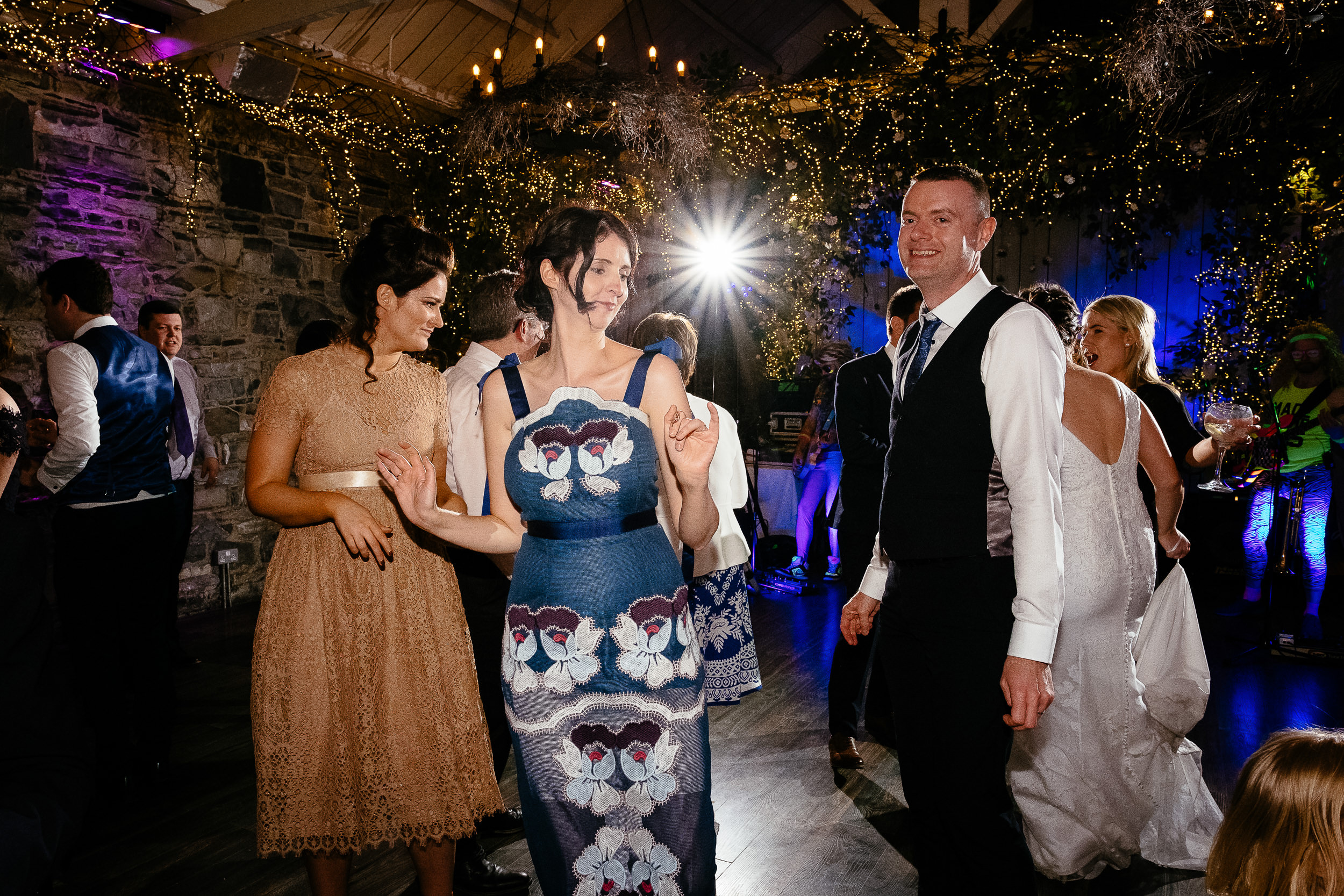 wedding guests dancing