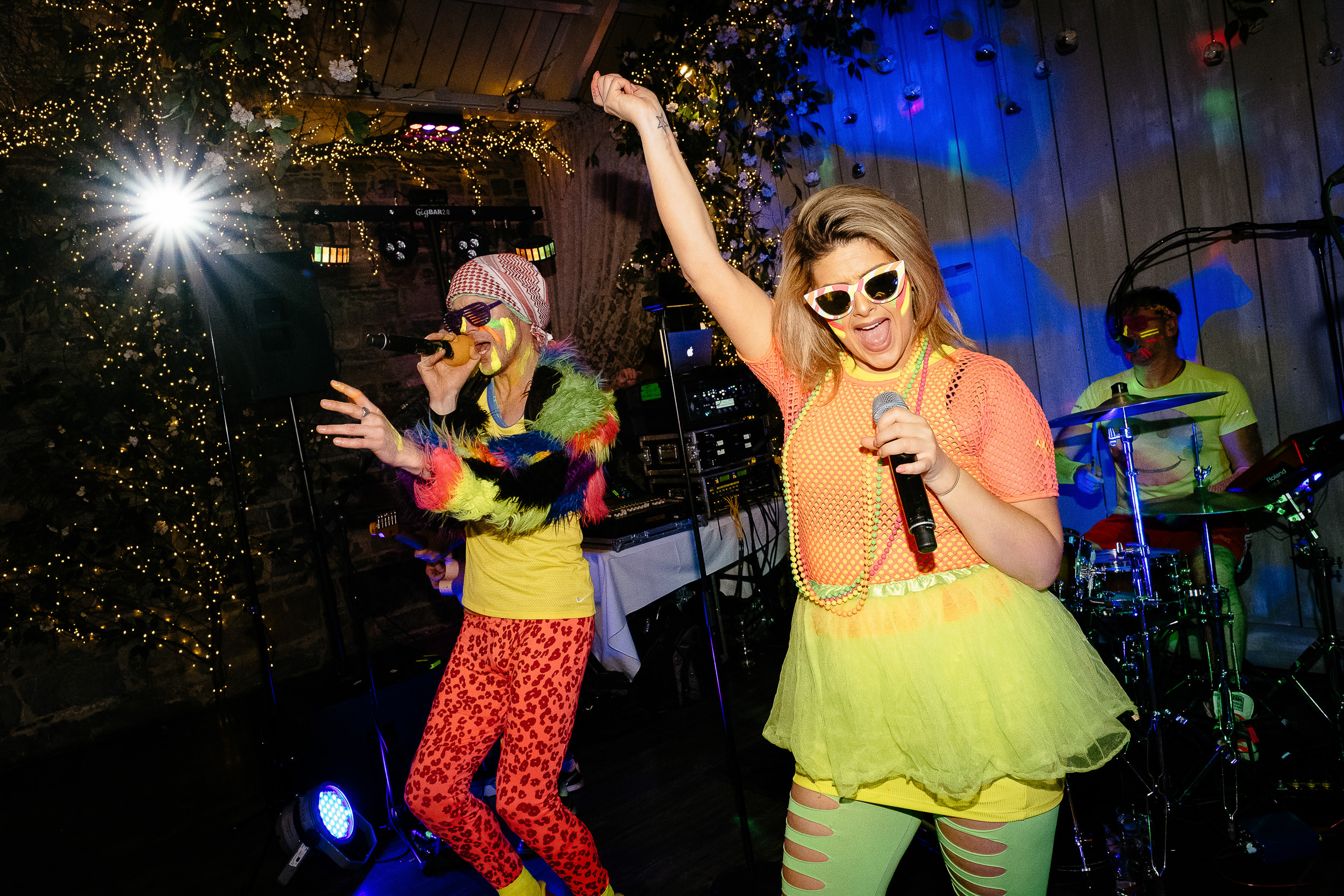 band singing at wedding