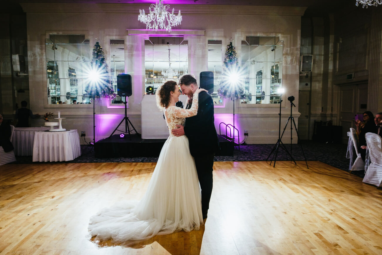 Christmas Wedding in UCG 166 Christmas Wedding in UCG 162